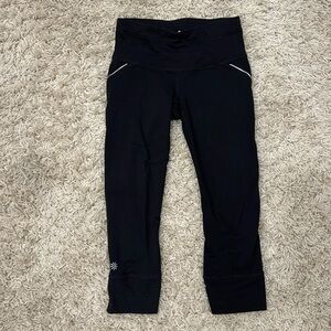 Athleta black capri leggings